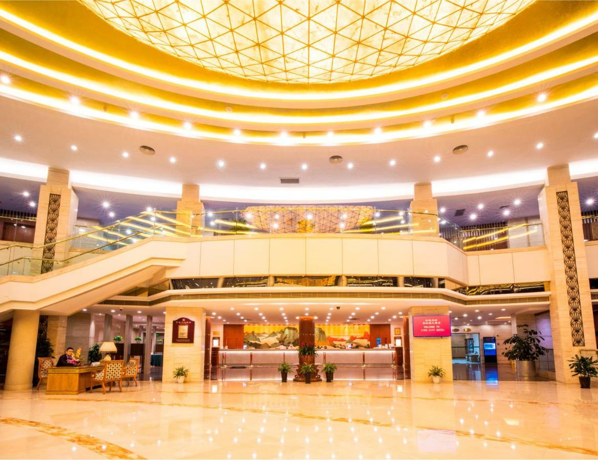 Jin Jiang Pine City Hotel Xangai Exterior foto