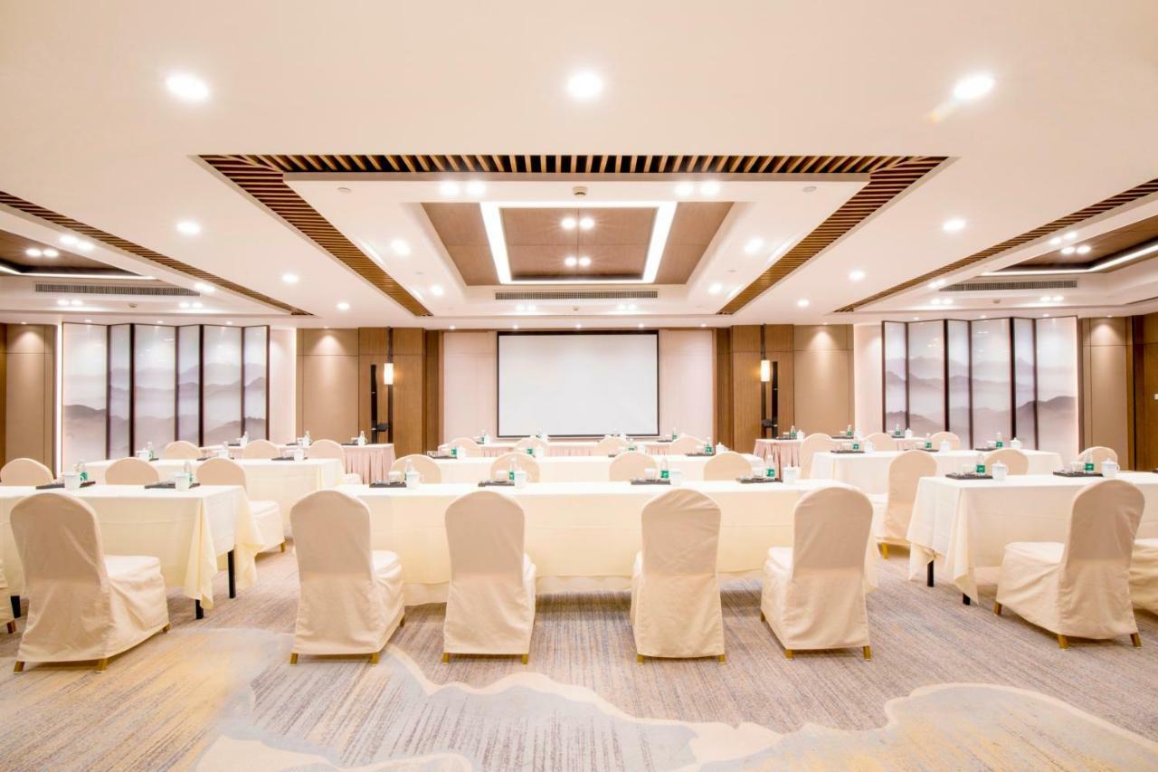 Jin Jiang Pine City Hotel Xangai Exterior foto